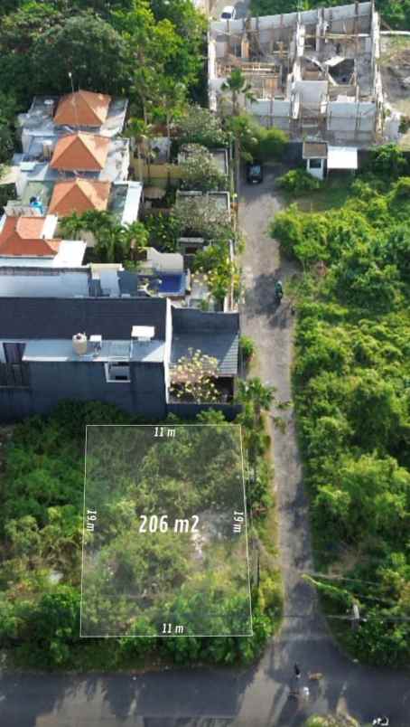 dijual tanah jln dewi saraswati kuta