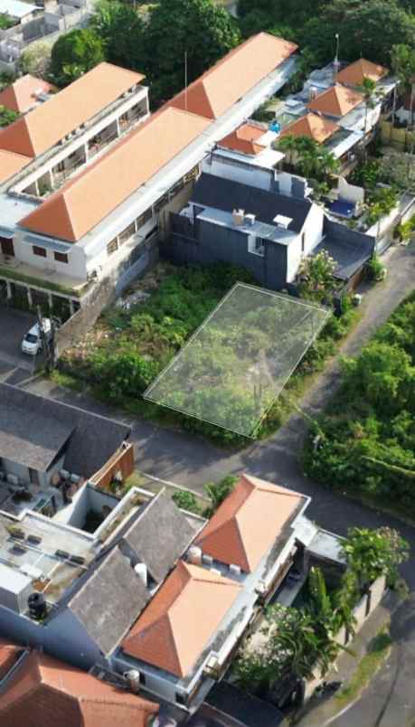 dijual tanah jln dewi saraswati kuta