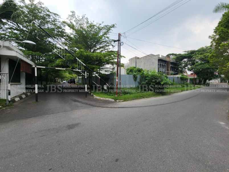 dijual tanah komplek padang golf
