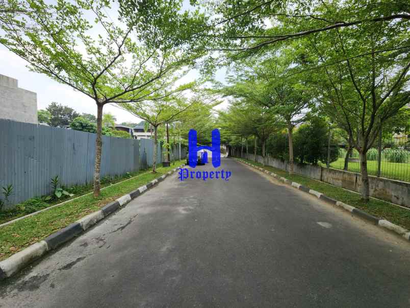 dijual tanah komplek padang golf