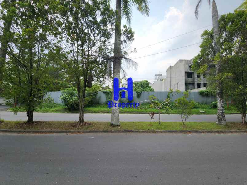 dijual tanah komplek padang golf