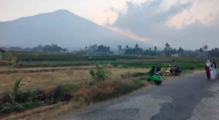 dijual tanah view gunung pinggir jalan di kuningan