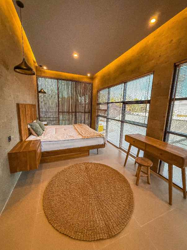 dijual villa jl uma sari dalung kec