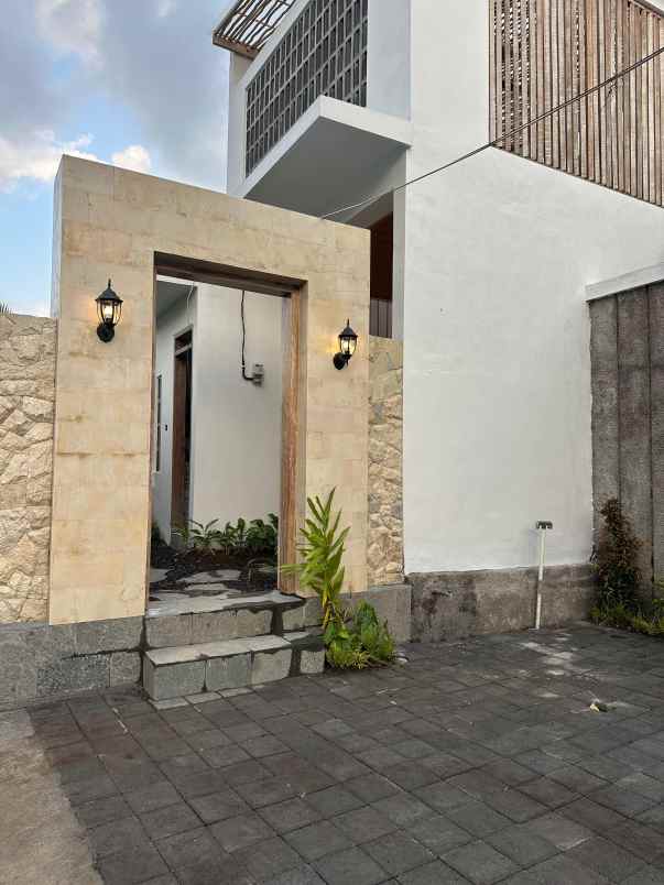 dijual villa kemenuh ubud gianyar bali