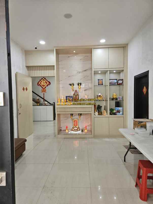 dijual villa komplek mutiara residence