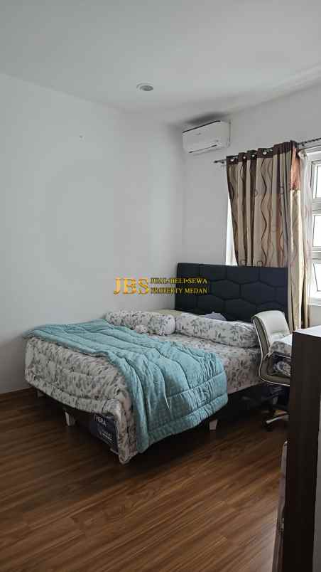 dijual villa komplek mutiara residence