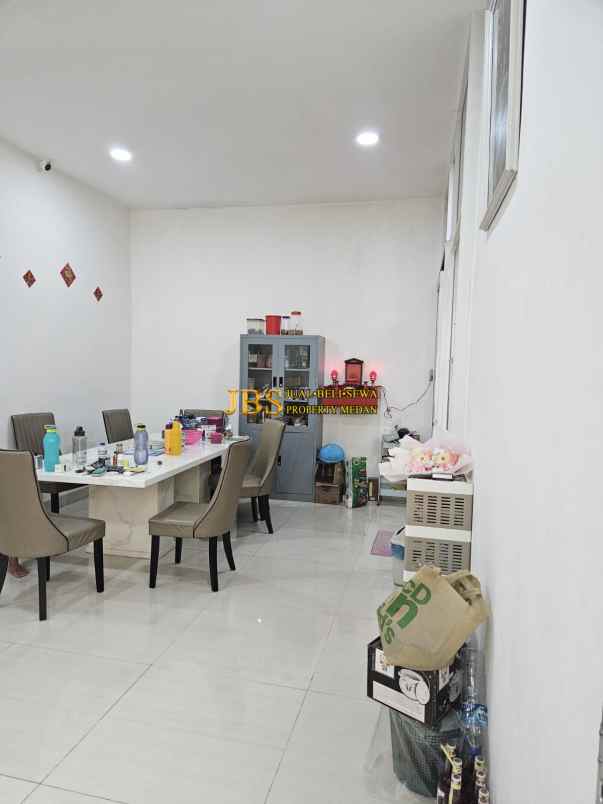 dijual villa komplek mutiara residence