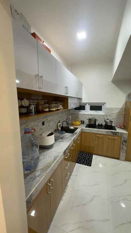 dijual villa lembang