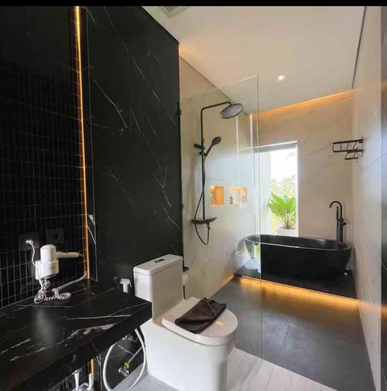 dijual villa pandowoharjo sleman yogyakarta