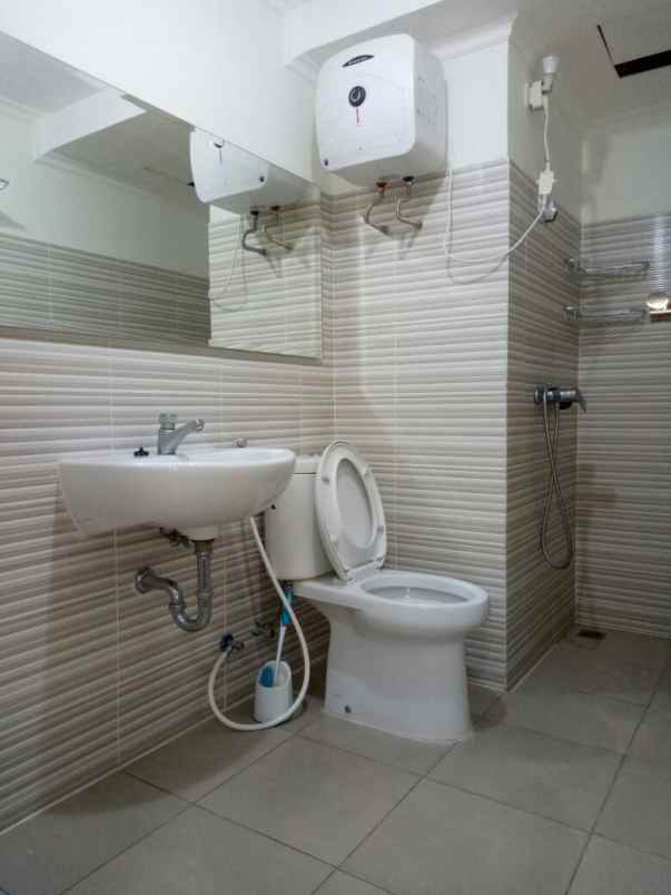 disewakan apartemen puncak bukit golf dukuh