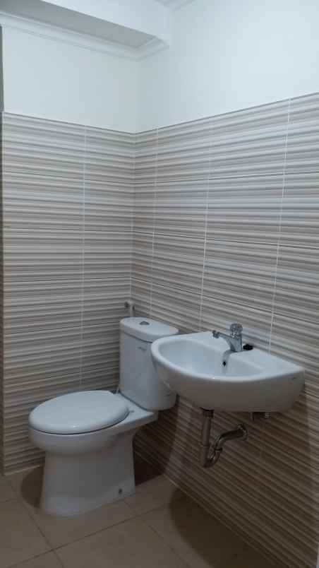 disewakan apartemen puncak bukit golf surabaya