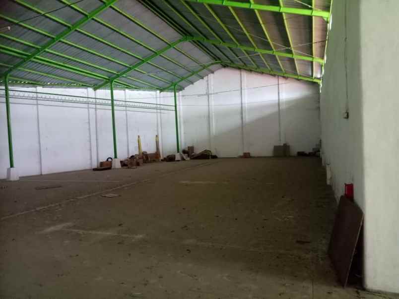 disewakan gudang siap pakai di madiun