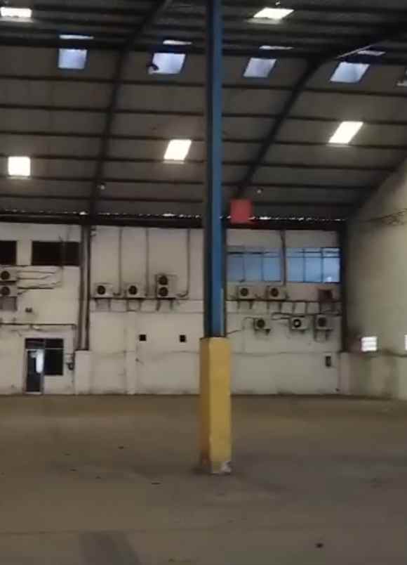 disewakan gudang siap pakai di tambak sawah