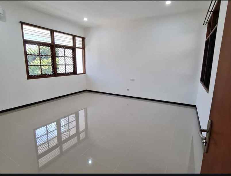 disewakan kosongan siap huni rumah kertajaya indah