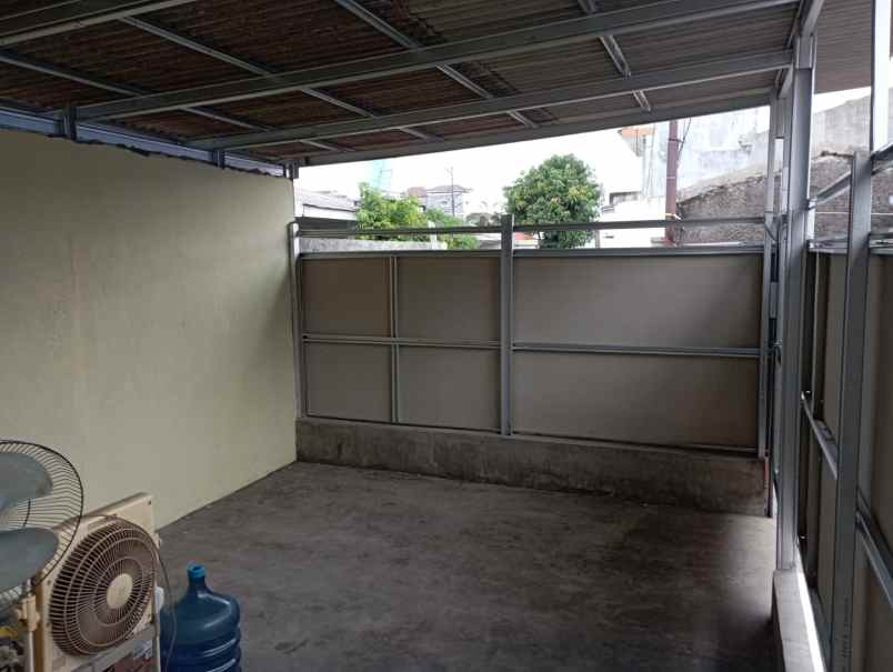 disewakan kost komplek kehutanan jl