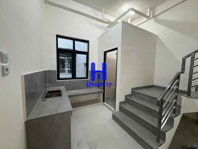 disewakan ruko gudang kantor komplek cbd polonia blok aa