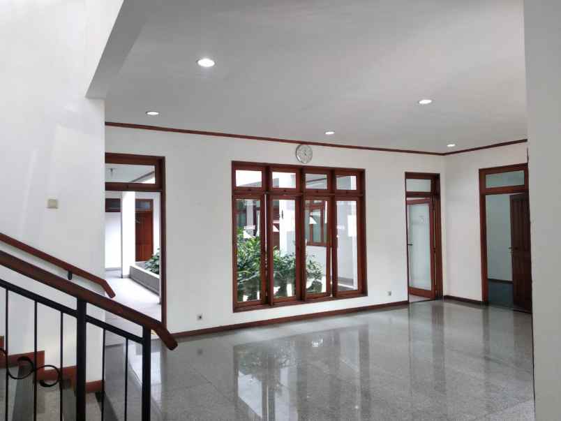 disewakan ruko gudang kantor raya jemursari