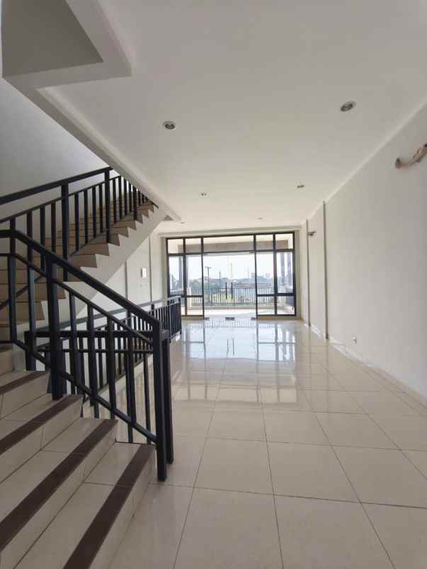 disewakan ruko gudang kantor summarecon bekasi