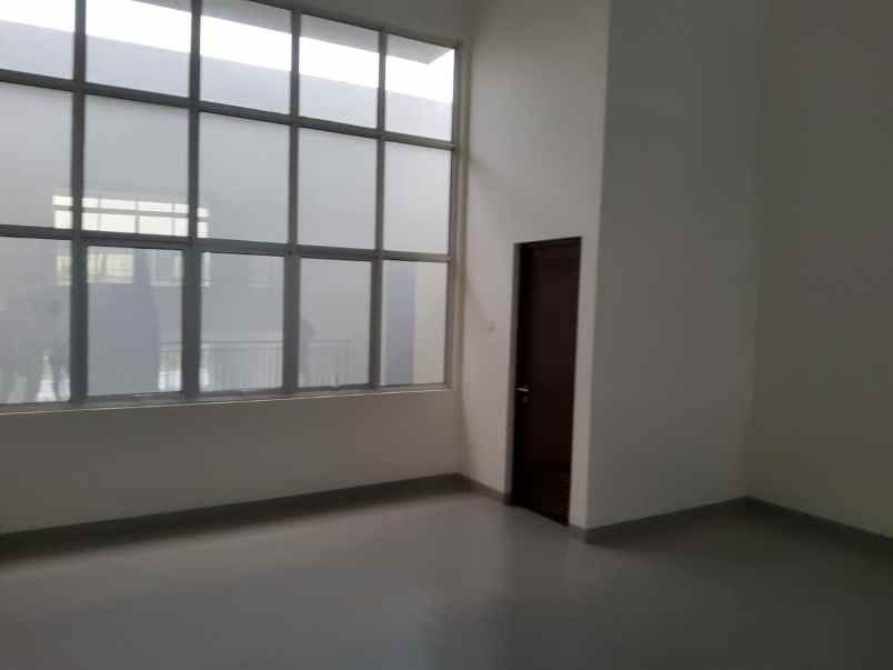 disewakan ruko marina bay pik 2