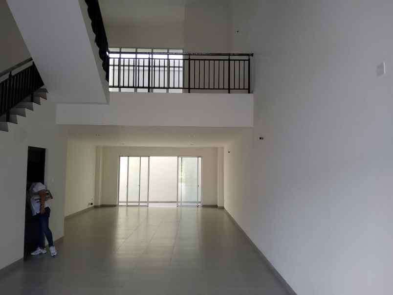 disewakan ruko marina bay pik 2