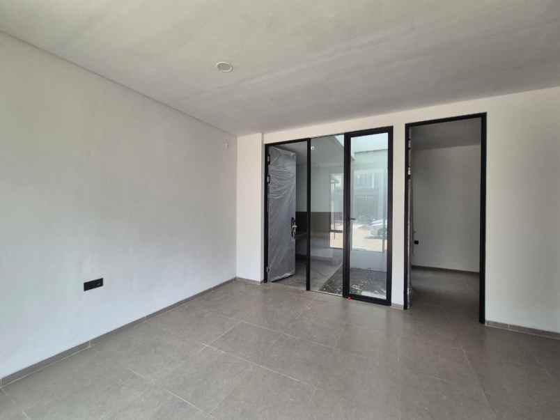 disewakan rumah baru di grand eastern siap huni