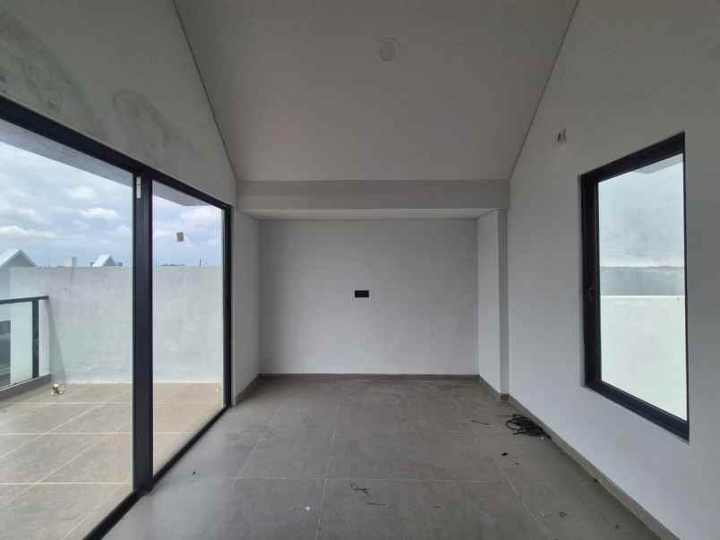 disewakan rumah baru di grand eastern siap huni