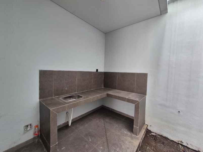 disewakan rumah baru di grand eastern siap huni