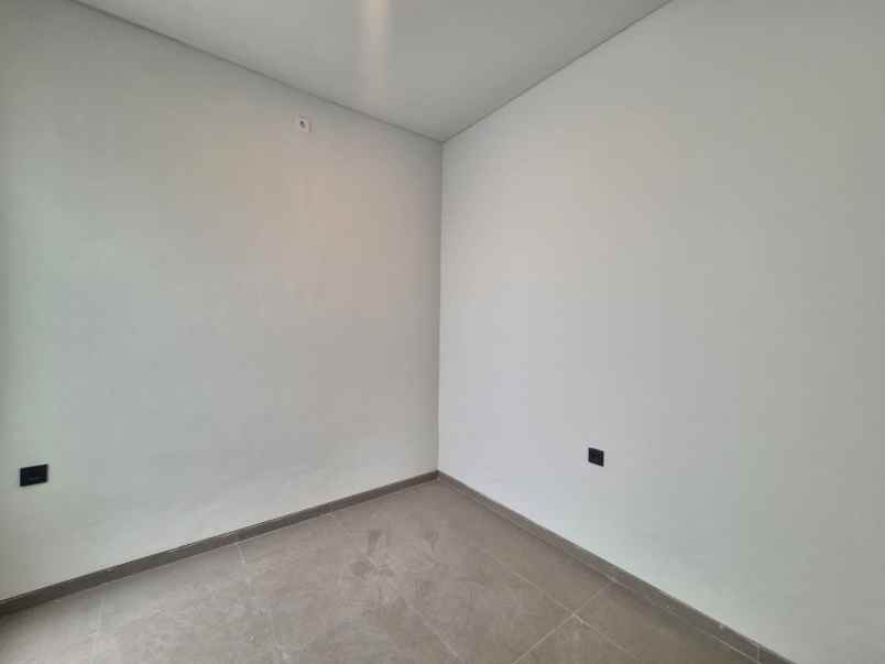 disewakan rumah baru di grand eastern siap huni