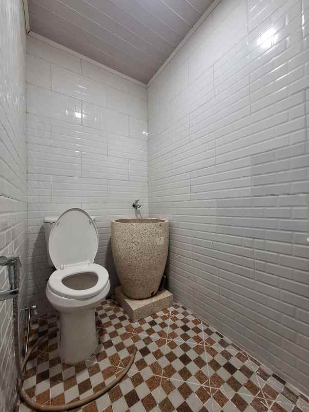 disewakan rumah baru renovasi dalam komplek siap huni