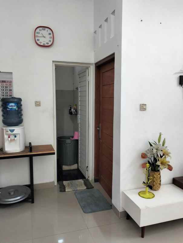 disewakan rumah belakang umy