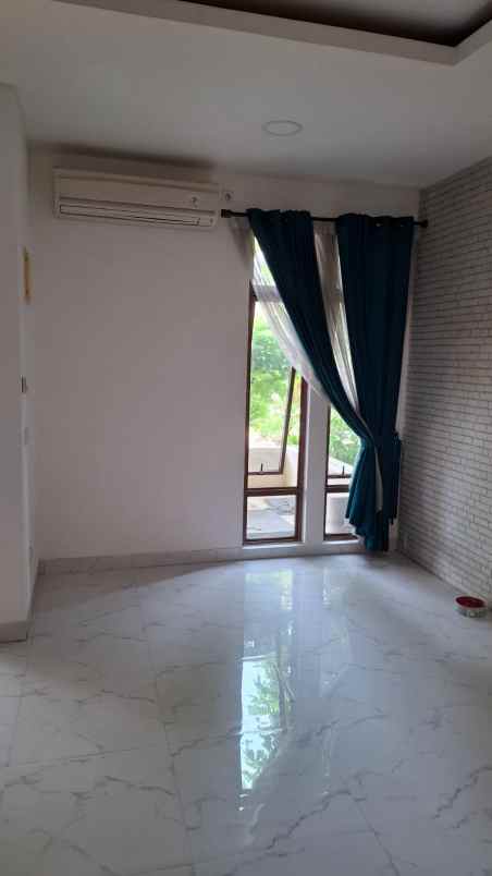 disewakan rumah cluster alamanda jakarta