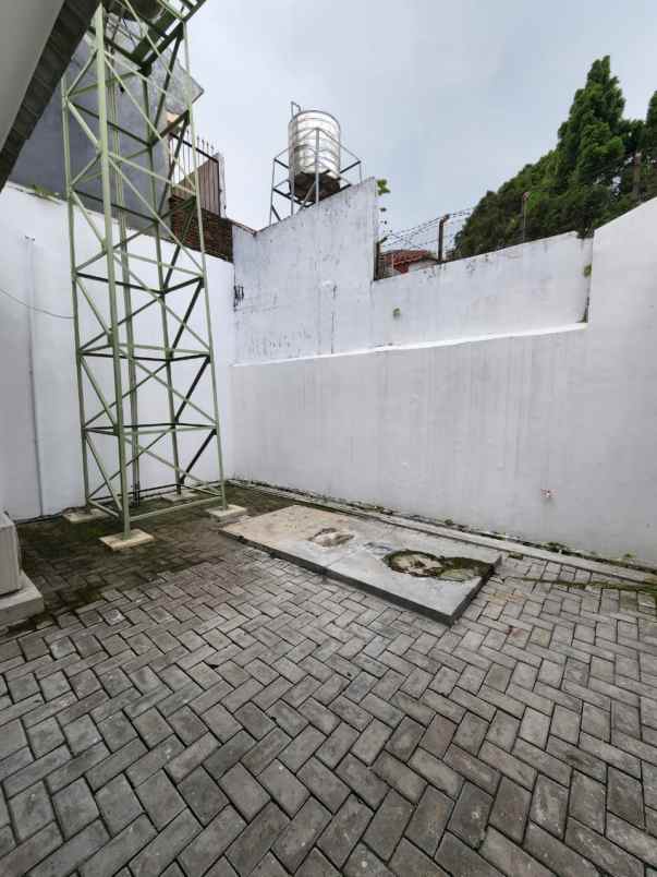 disewakan rumah darmo harapan