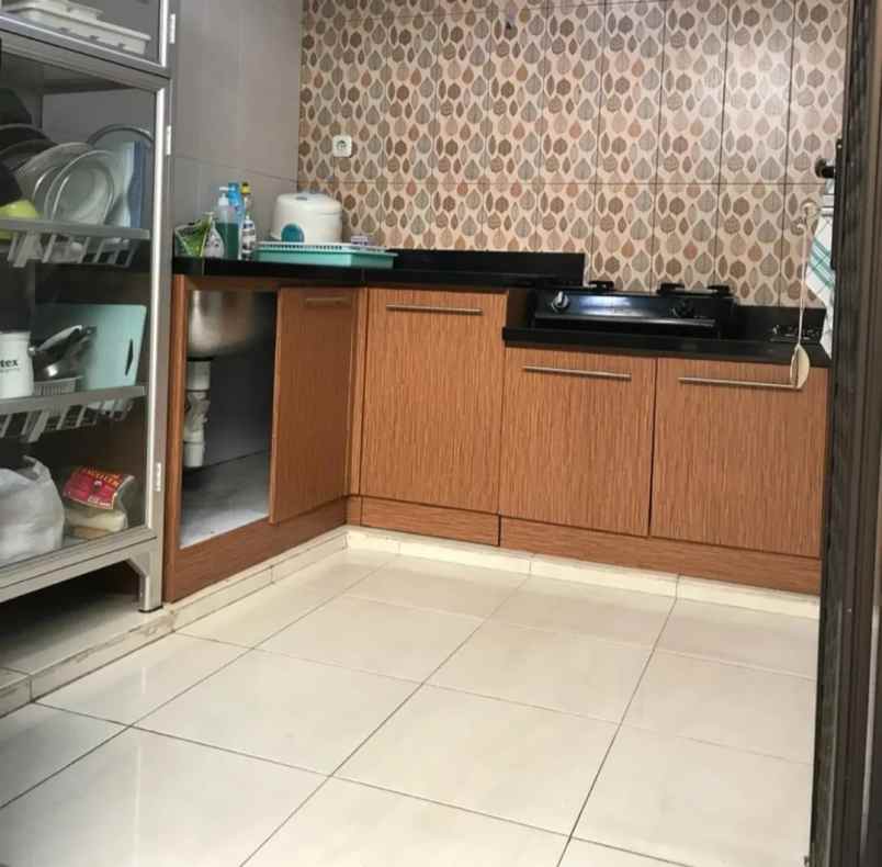 disewakan rumah di darmo permai utara full furnished