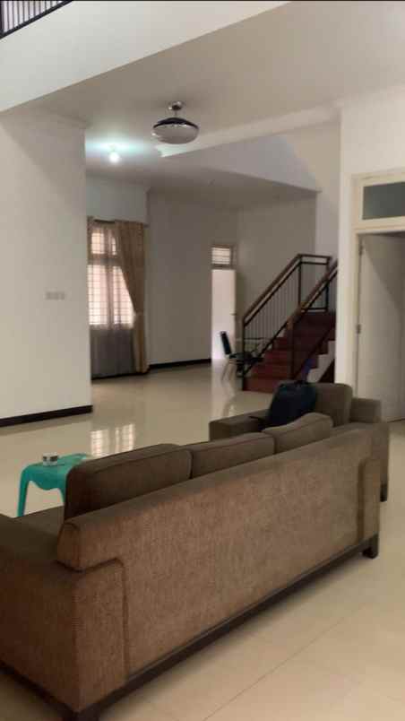 disewakan rumah duren sawit