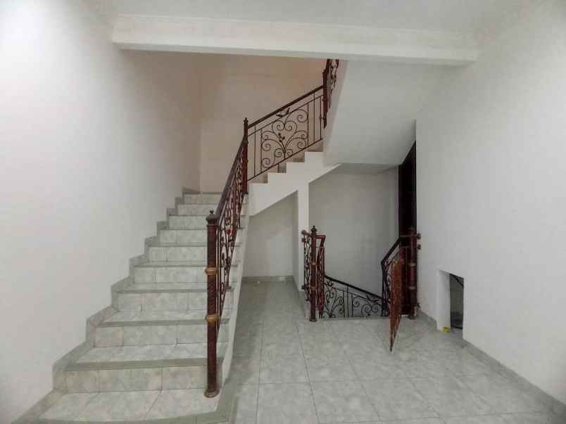 disewakan rumah gading surya kelapa gading