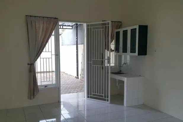 disewakan rumah jalan boulevard elysium