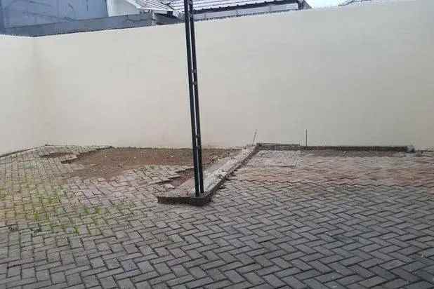 disewakan rumah jalan boulevard elysium