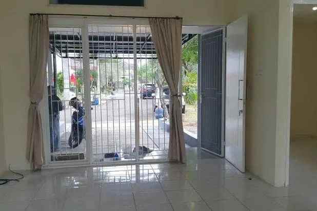 disewakan rumah jalan boulevard elysium