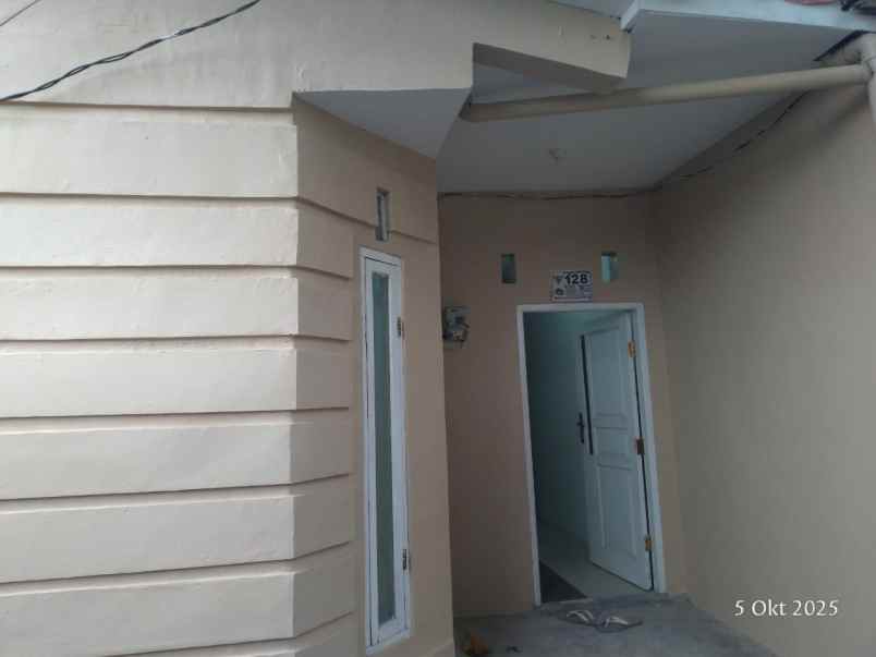 disewakan rumah jl pondok kelapa selatan