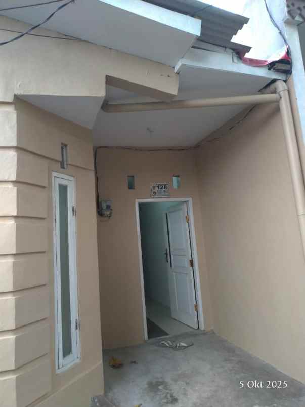 disewakan rumah jl pondok kelapa selatan