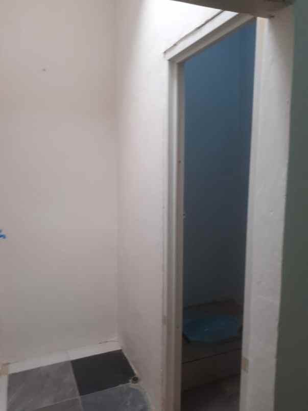 disewakan rumah jl pondok kelapa selatan