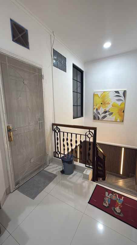 disewakan rumah komp puri intan kelapa