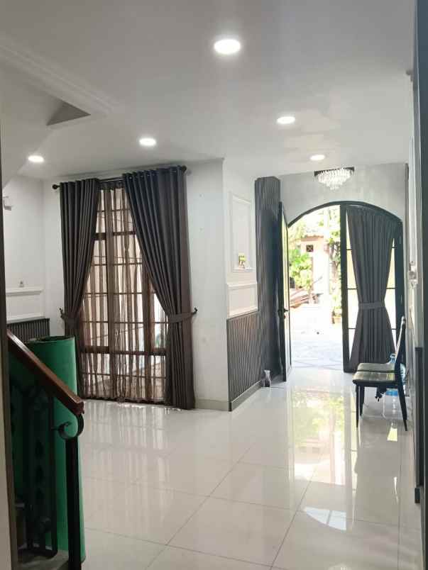 disewakan rumah komp puri intan kelapa