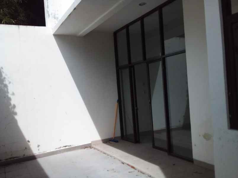 disewakan rumah komplek sariwangi