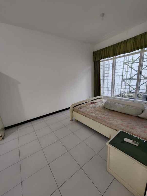 disewakan rumah kosongan di darmo harapan