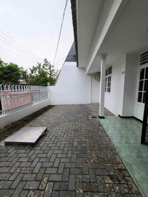 disewakan rumah kosongan di darmo harapan