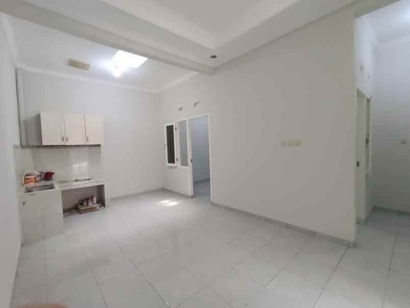 disewakan rumah kota harapan indah bekasi