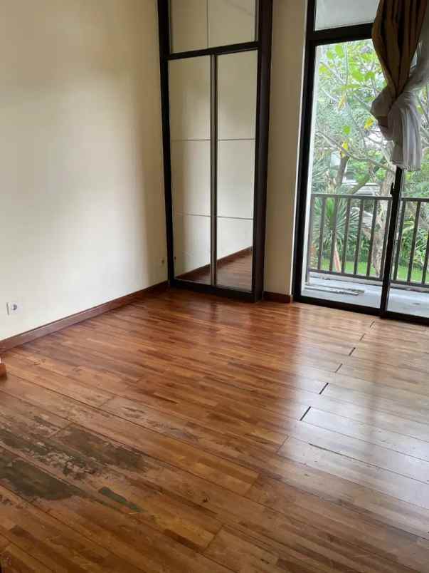 disewakan rumah lebak bulus