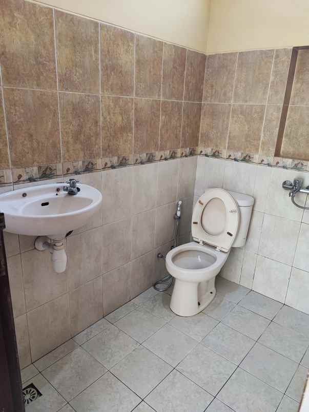 disewakan rumah perum buninagara regency