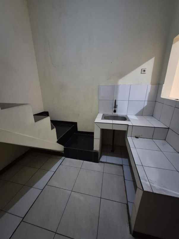 disewakan rumah sariwangi